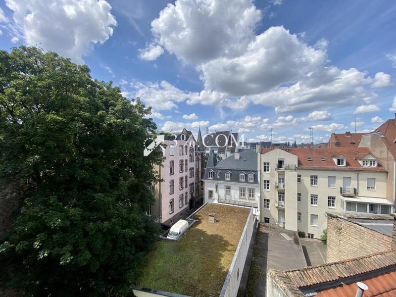 Appartement - 90 m² - 3 pièces