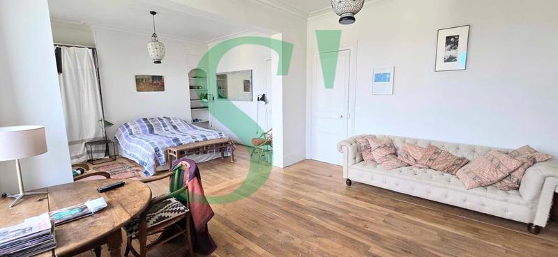 Maison bourgeoise - 200 m² - 8 pièces