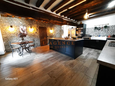 Maison - 275 m² - 7 pièces