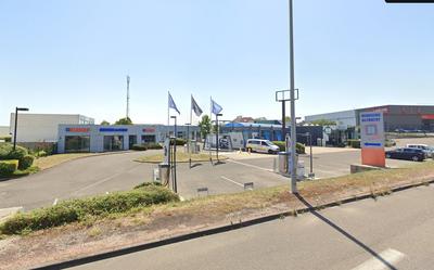 Local d'activités - 284 m²