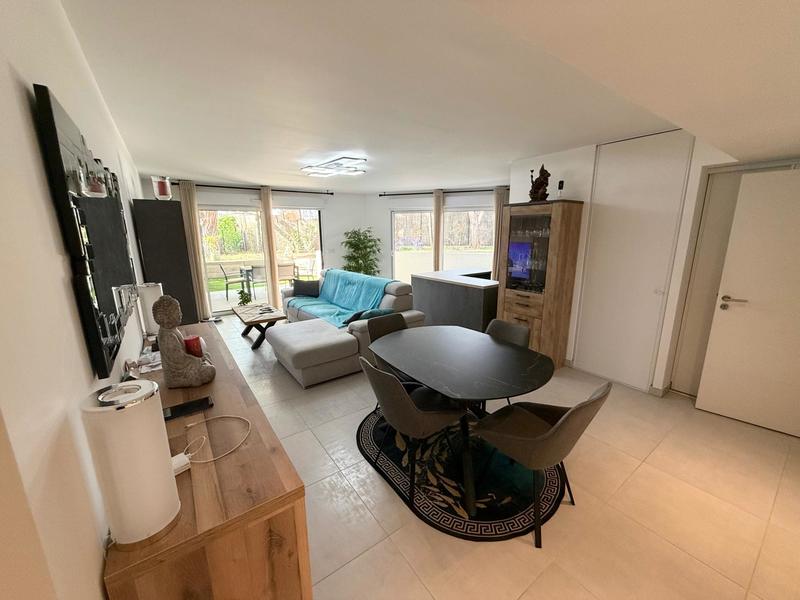 Appartement - 93 m² - 4 pièces