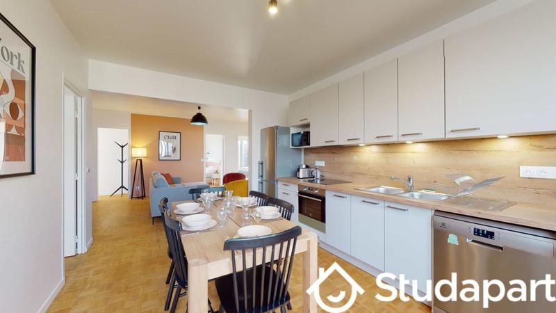 Chambre - 10 m² - 1 pièce