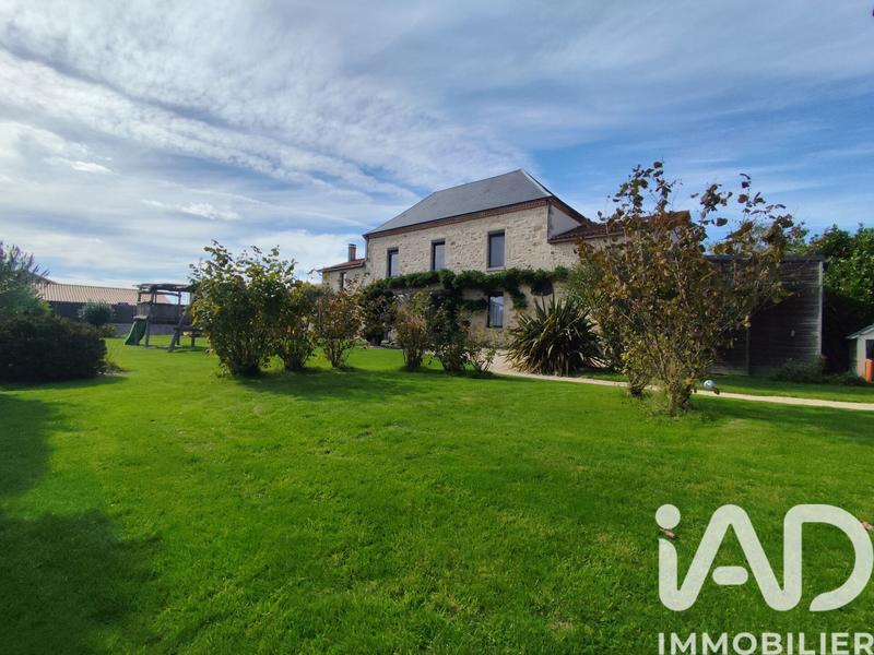 Maison - 180 m² - 8 pièces