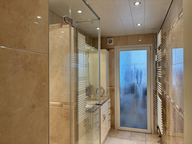 Appartement - 96 m² - 5 pièces