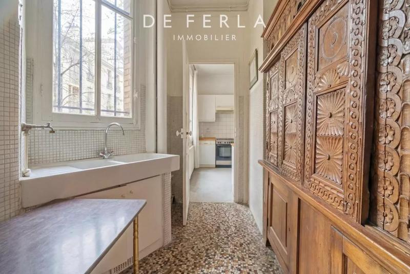 Appartement - 166 m² - 9 pièces