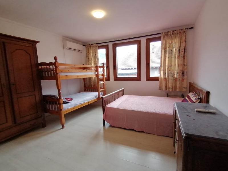 Local d'activités - 616 m²