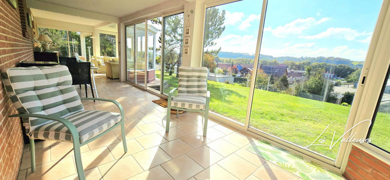 Maison traditionnelle - 185 m² - 8 pièces