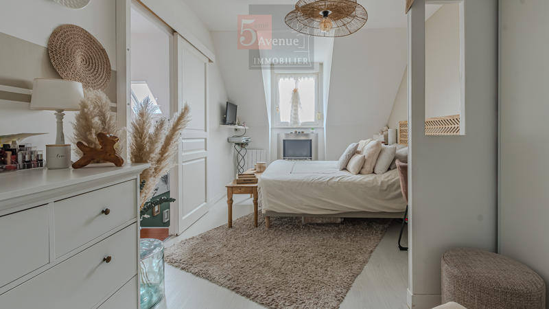 Maison - 137 m² - 6 pièces