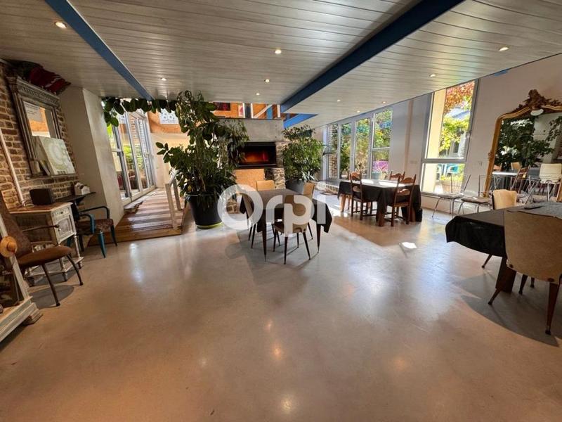 Maison - 338 m² - 6 pièces