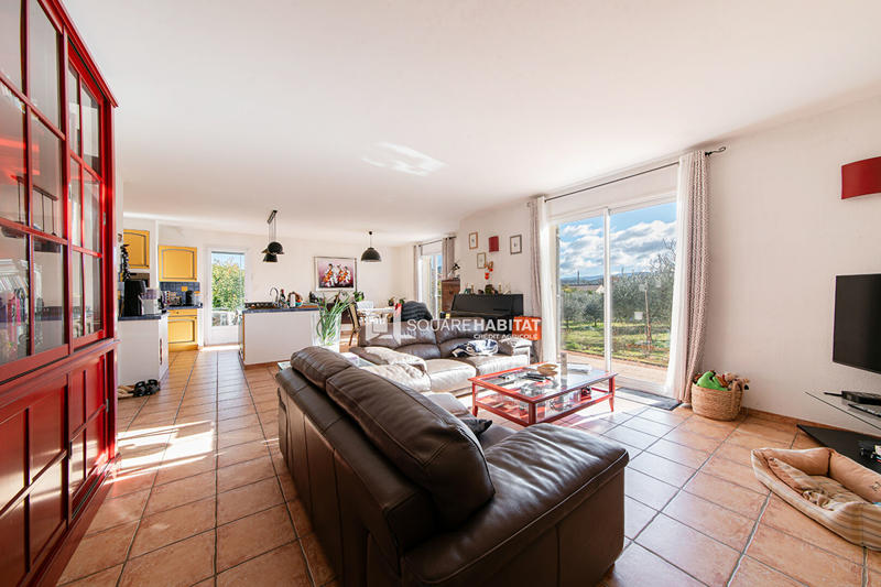 Maison - 318 m² - 9 pièces