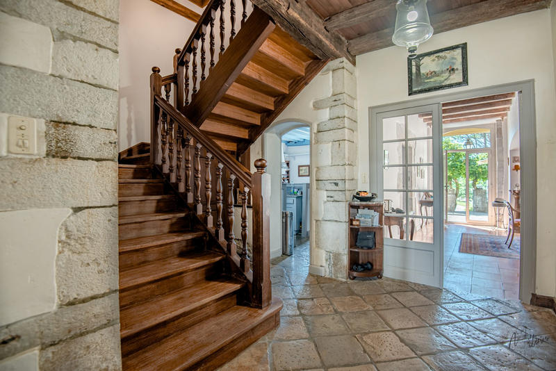 Maison - 296 m² - 7 pièces