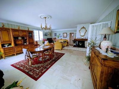 Maison traditionnelle - 126 m² - 4 pièces