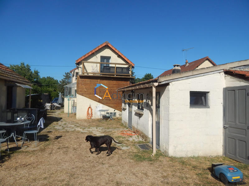 Maison traditionnelle - 149 m² - 7 pièces