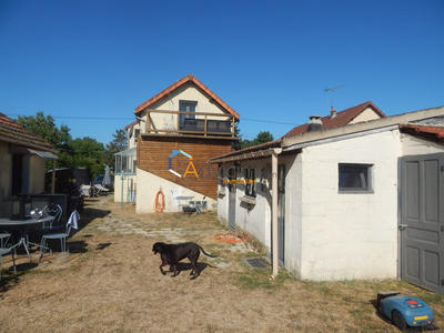 Maison traditionnelle - 149 m² - 7 pièces