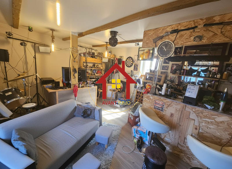 Maison - 108 m² - 8 pièces