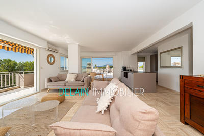 Appartement - 90 m² - 3 pièces