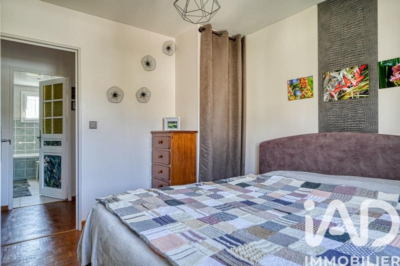 Maison - 157 m² - 8 pièces