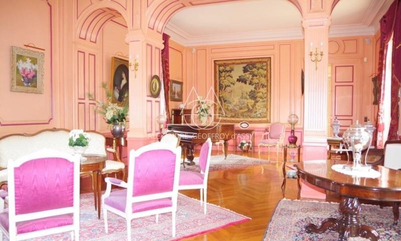 Château - 1 100 m² - 22 pièces