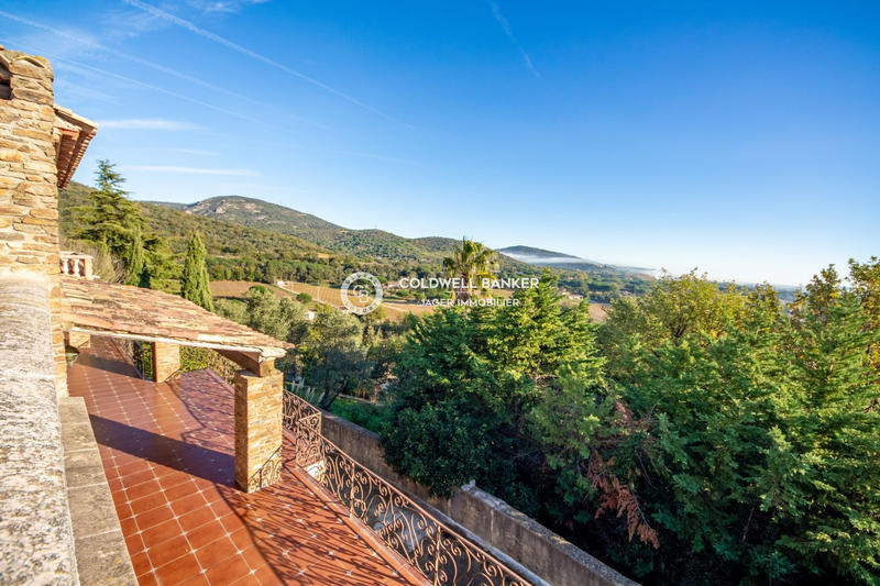 Villa - 800 m² - 11 pièces