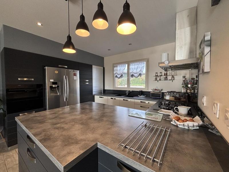 Maison - 141 m² - 4 pièces