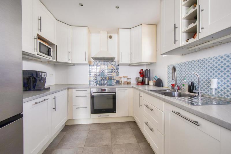 Appartement - 86 m² - 4 pièces