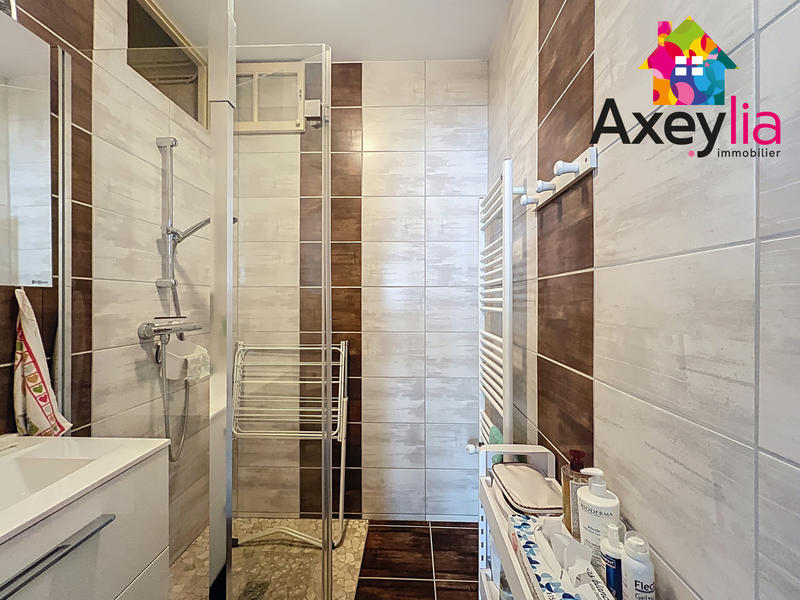 Maison - 194 m² - 7 pièces