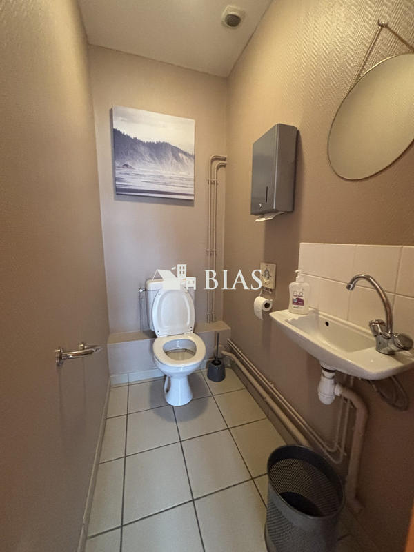 Local d'activités - 62 m² - 3 pièces