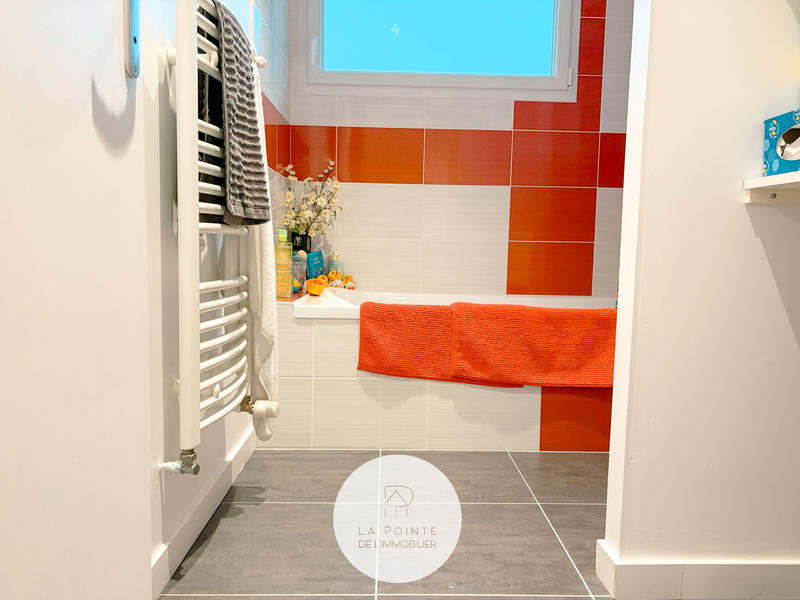 Maison - 80 m² - 4 pièces