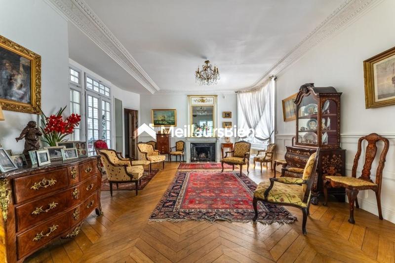 Appartement - 117 m² - 4 pièces