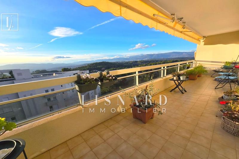 Appartement - 79 m² - 4 pièces