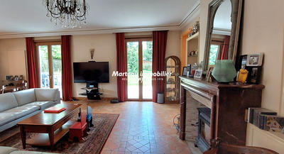 Maison - 204 m² - 7 pièces
