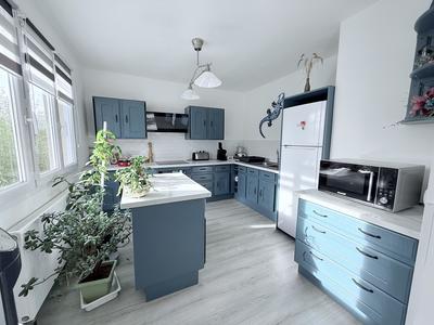 Maison - 98 m² - 5 pièces