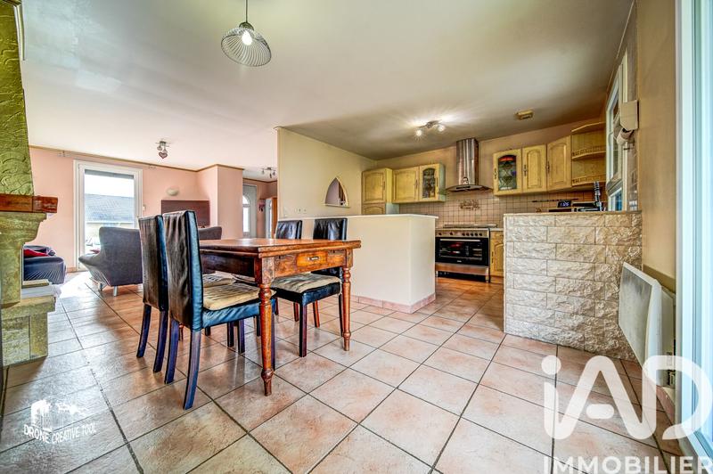 Maison - 90 m² - 5 pièces