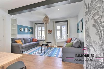 Appartement - 90 m² - 5 pièces