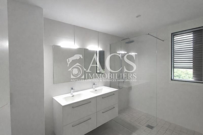 Appartement - 105 m² - 4 pièces