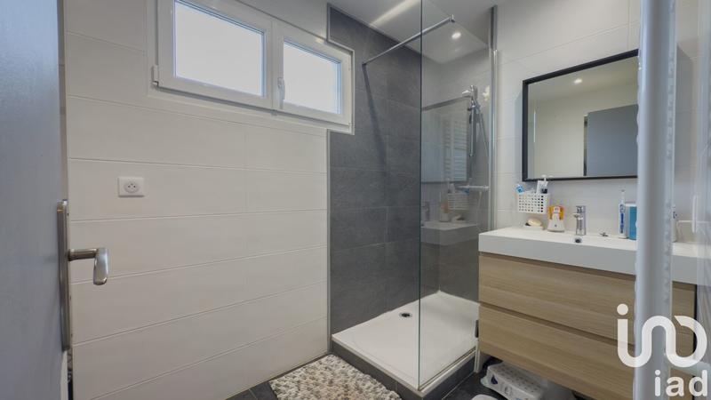 Maison - 93 m² - 4 pièces