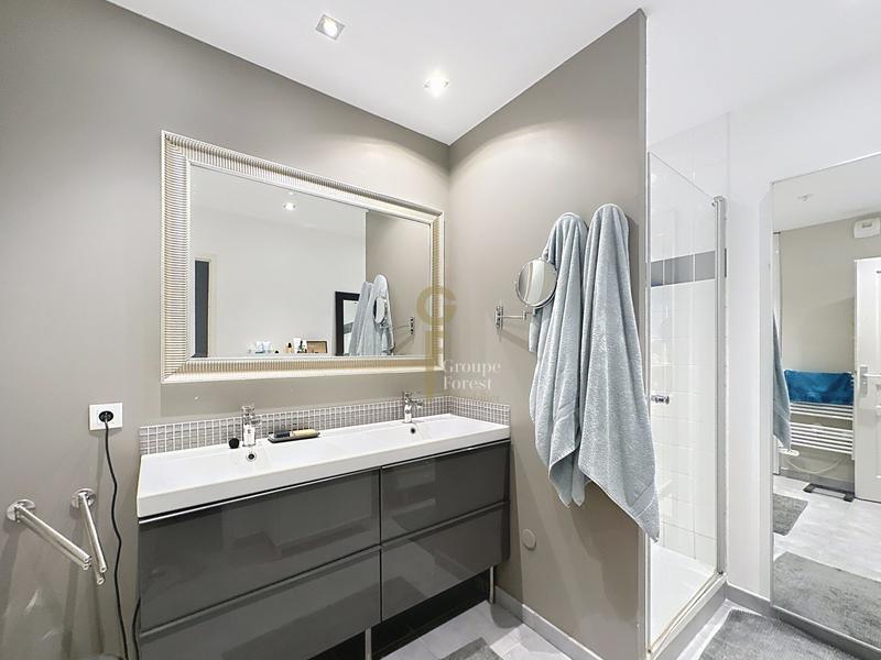 Appartement - 90 m² - 3 pièces