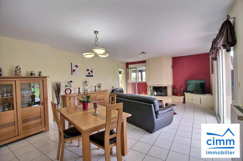 Maison traditionnelle - 127 m² - 7 pièces