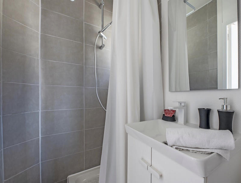 Immeuble - 87 m² - 6 pièces