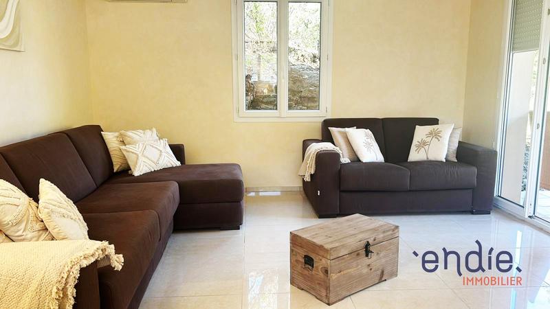 Maison - 300 m² - 6 pièces