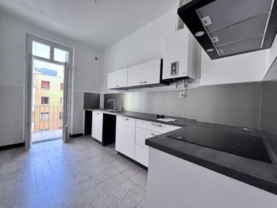 Appartement - 102 m² - 4 pièces