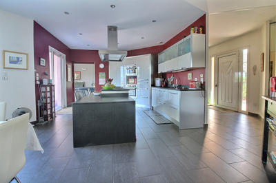 Villa - 330 m² - 7 pièces