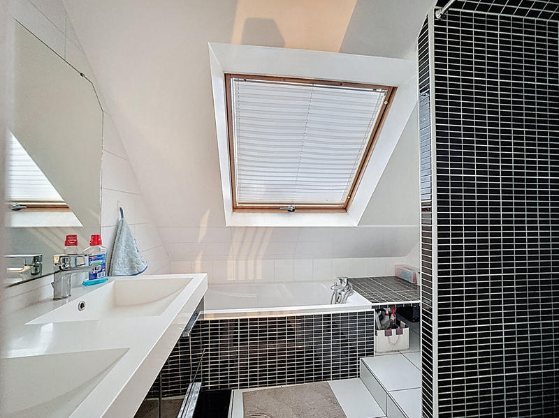 Maison - 103 m² - 5 pièces