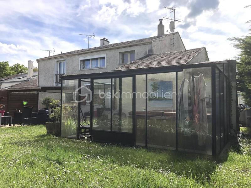 Maison traditionnelle - 109 m² - 5 pièces