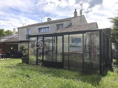 Maison traditionnelle - 109 m² - 5 pièces