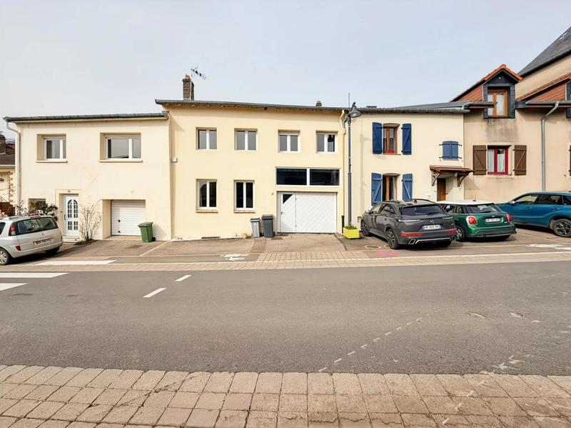 Maison de village - 257 m² - 11 pièces