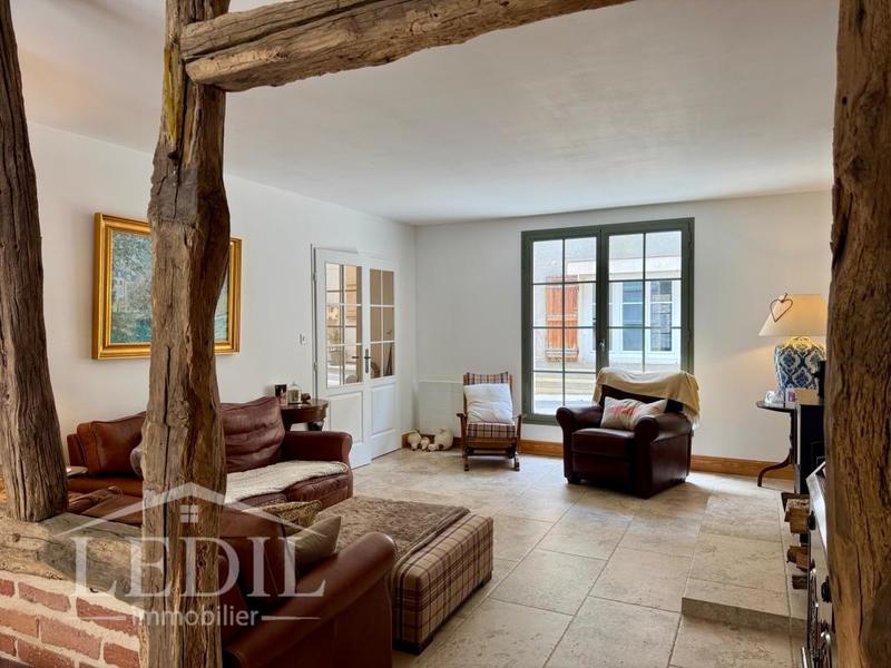 Demeure - 144 m² - 4 pièces