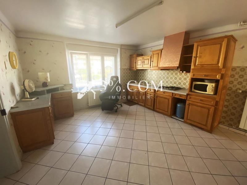 Maison - 230 m² - 8 pièces