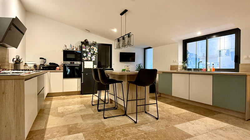 Maison - 188 m² - 6 pièces