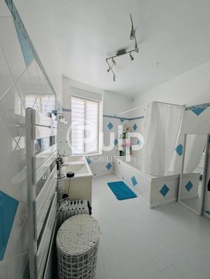 Maison de ville - 85 m² - 5 pièces